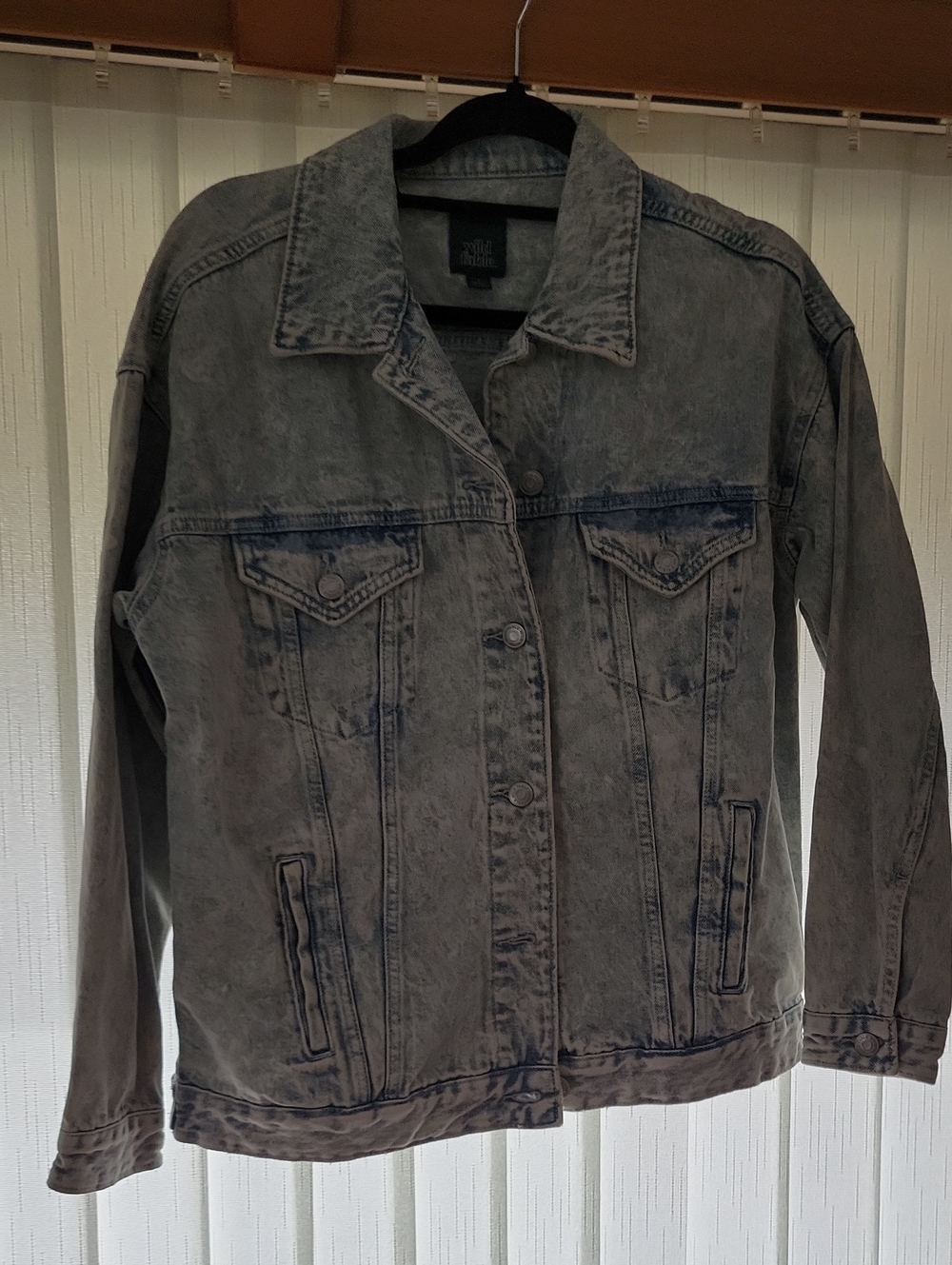 Acid Washed Denim Jacket - Casual Trucker Style